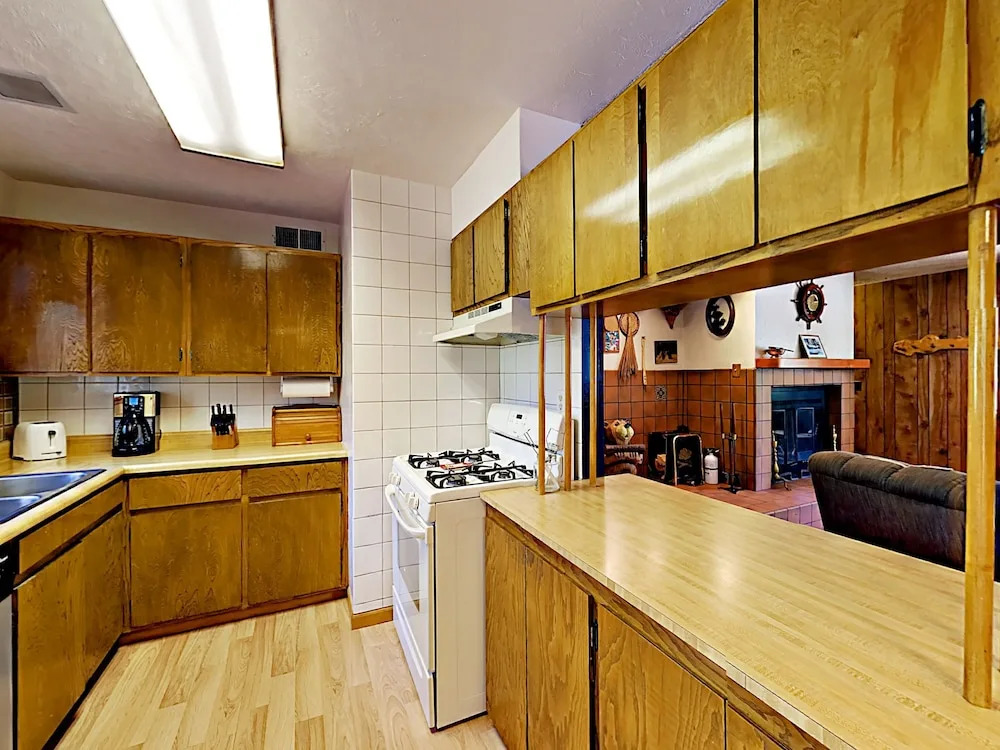 395 Pineland Dr Lake Tahoe Cabin by RedAwning