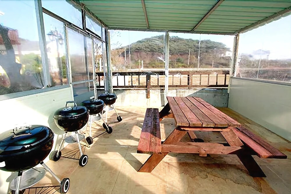 Taean Kkochji Ireland Pension