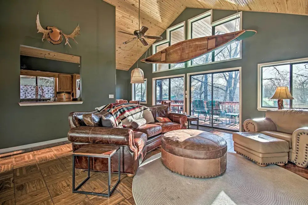 Fire Pit & Boat Slip: Waterfront Grove Getaway