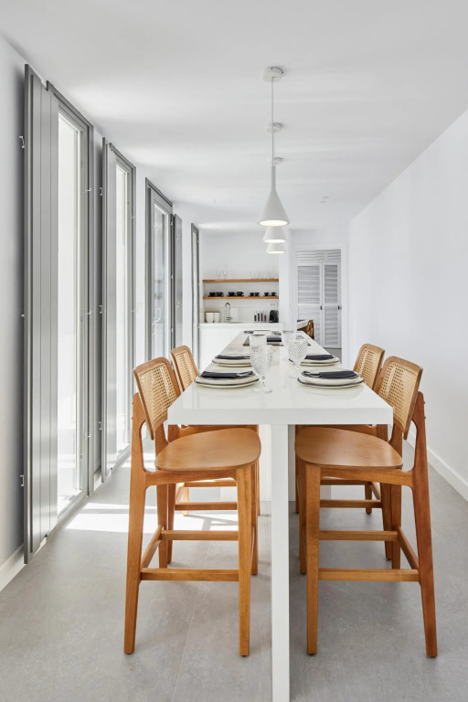 Kamini White I Villa
