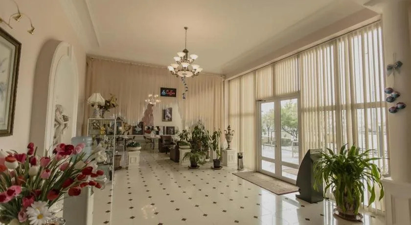 Konstantin Hotel