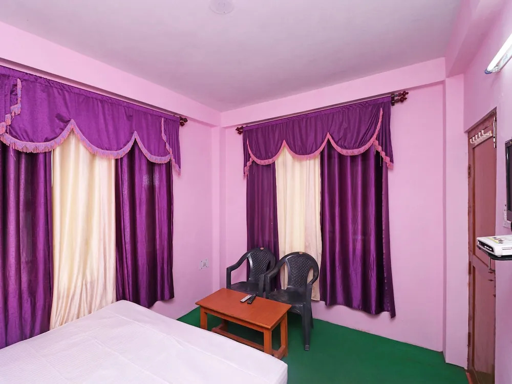 OYO 14238 Home Valley View Studios Hadimba Road