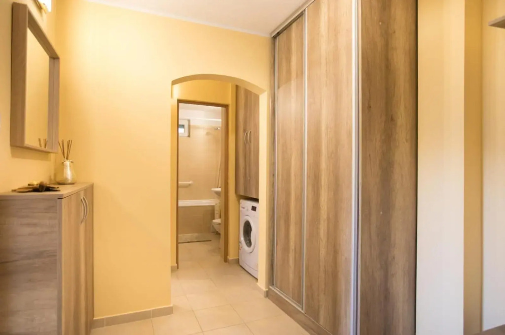 Golden Apartment Baneasa