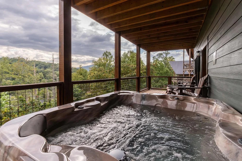 New Lux 4 King Suites Gamerm Hot Tub Views