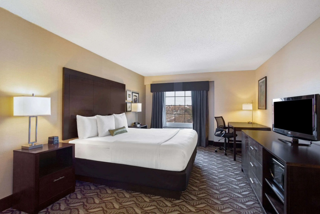 La Quinta by Wyndham Springfield