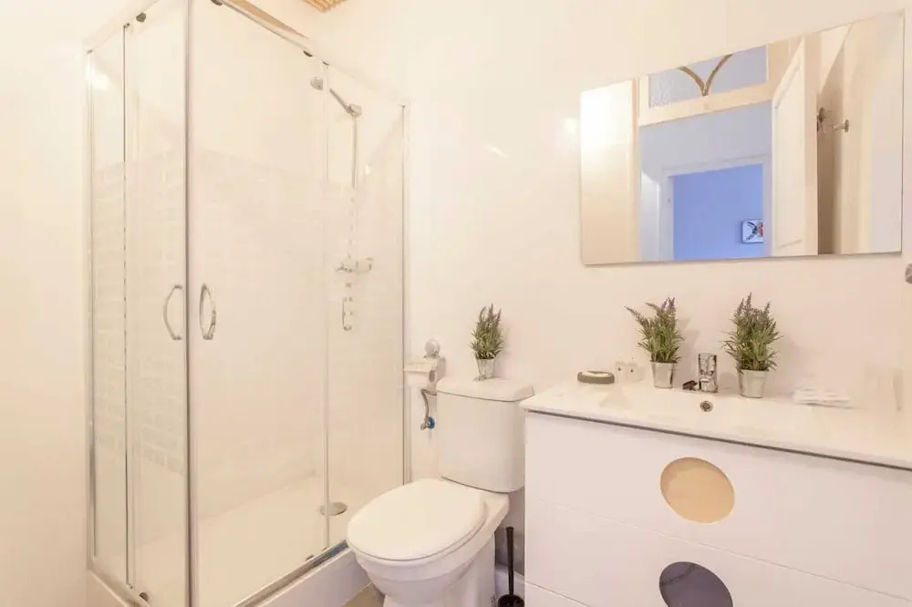 Remarkable 3 Bedroom Apartment in L'eixample
