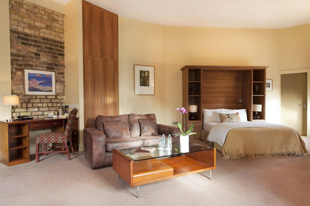 Becketts Hotel