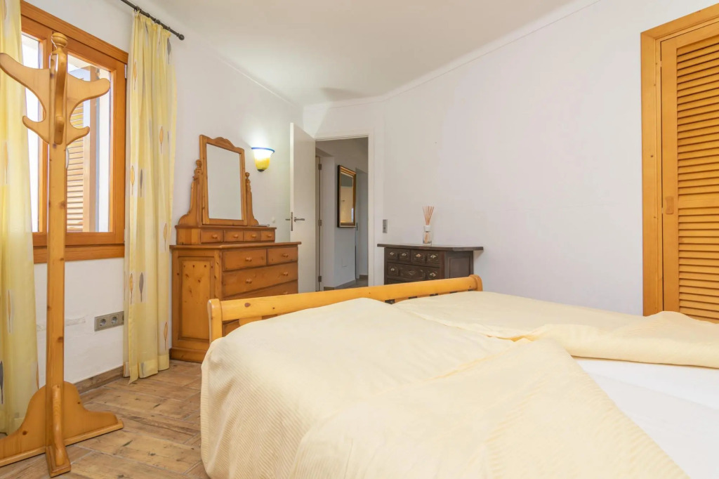 VILLA MANZA - Charming country house with terrace and garden. Free WIFI.