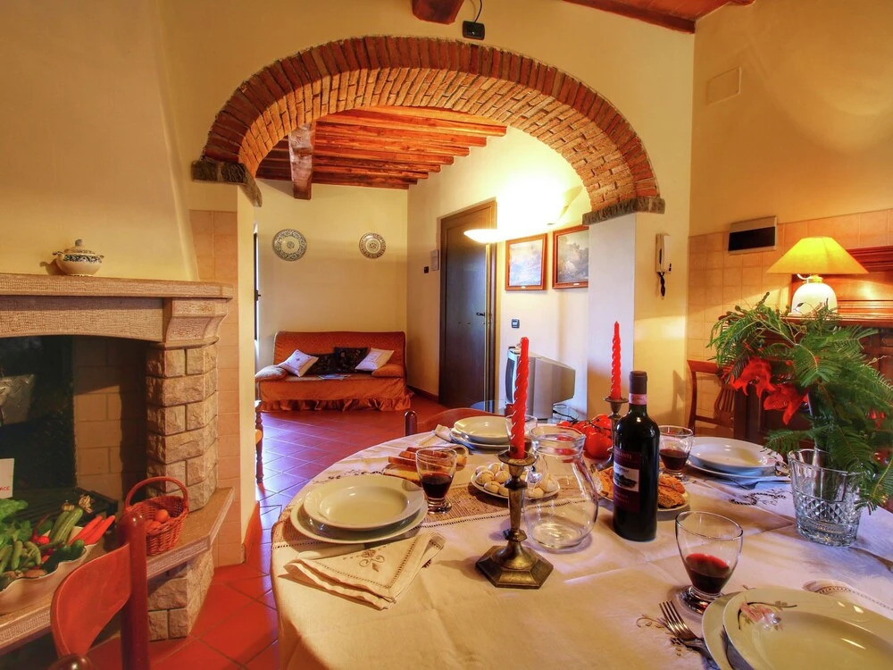 Attractively Furnished Apartment on a Large Estate in the Chianti Region