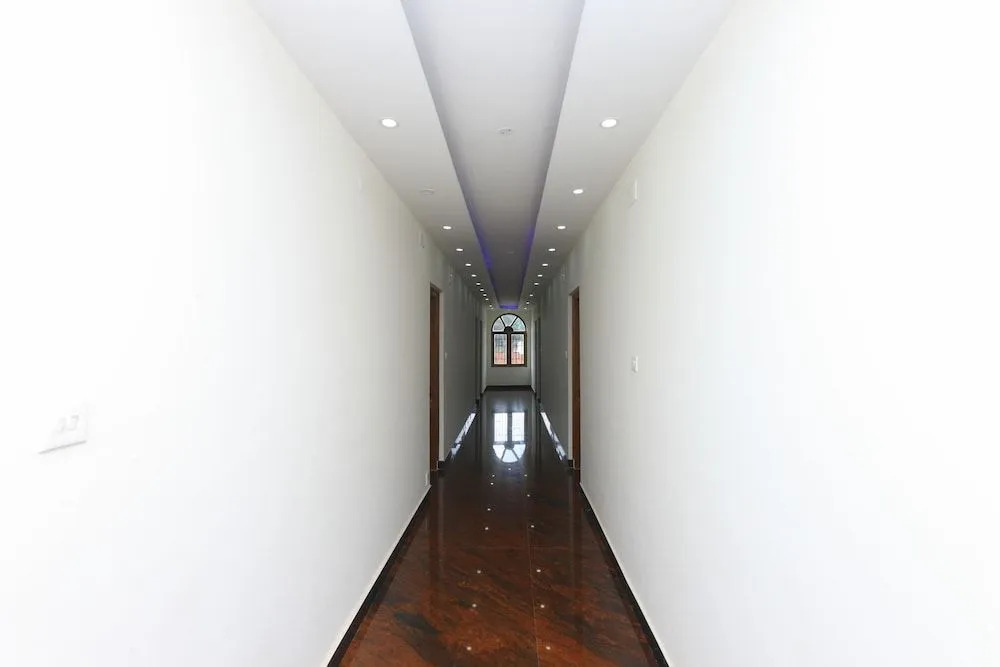 OYO 8709 Hotel Rain Forest