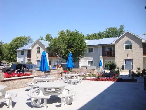 Put-in-Bay Poolview Condo #5