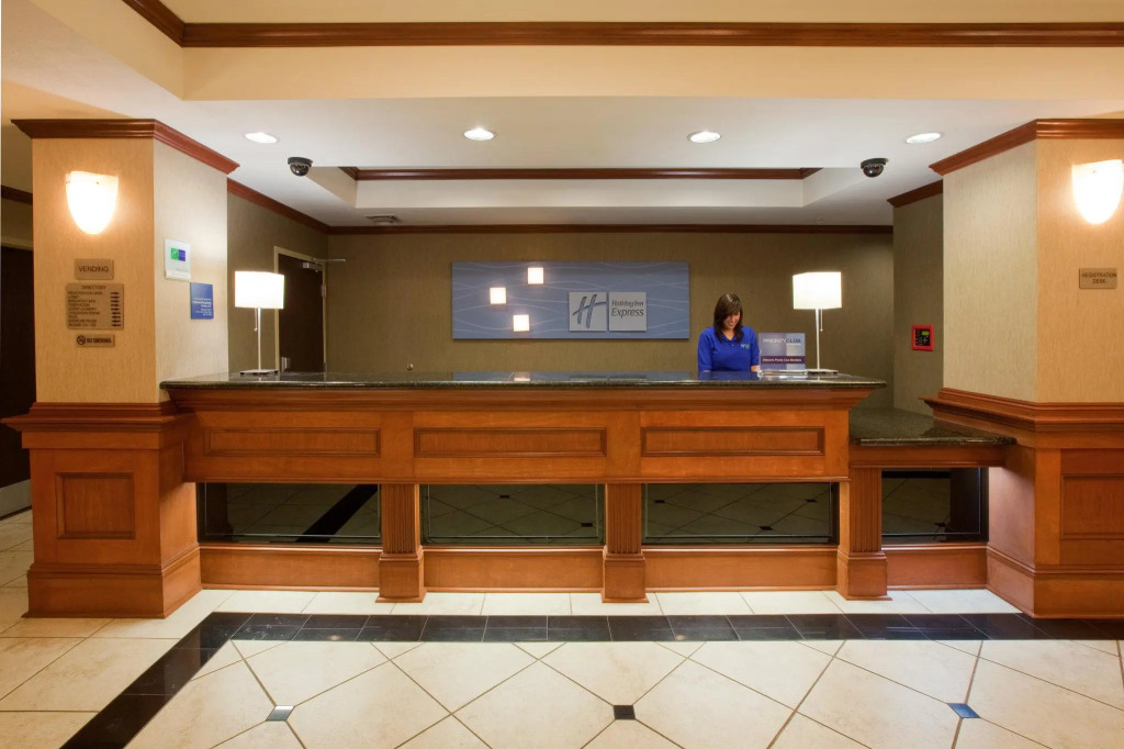 Holiday Inn Express Hotel and Suites Ada by IHG