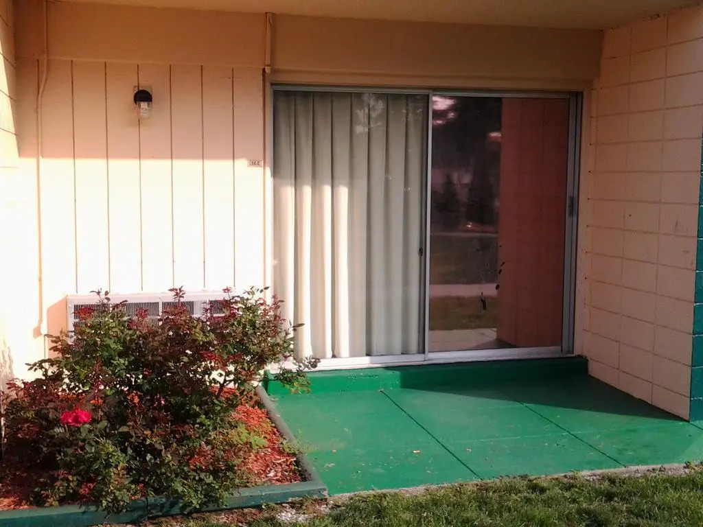 Budgetel Inn & Suites Hotel