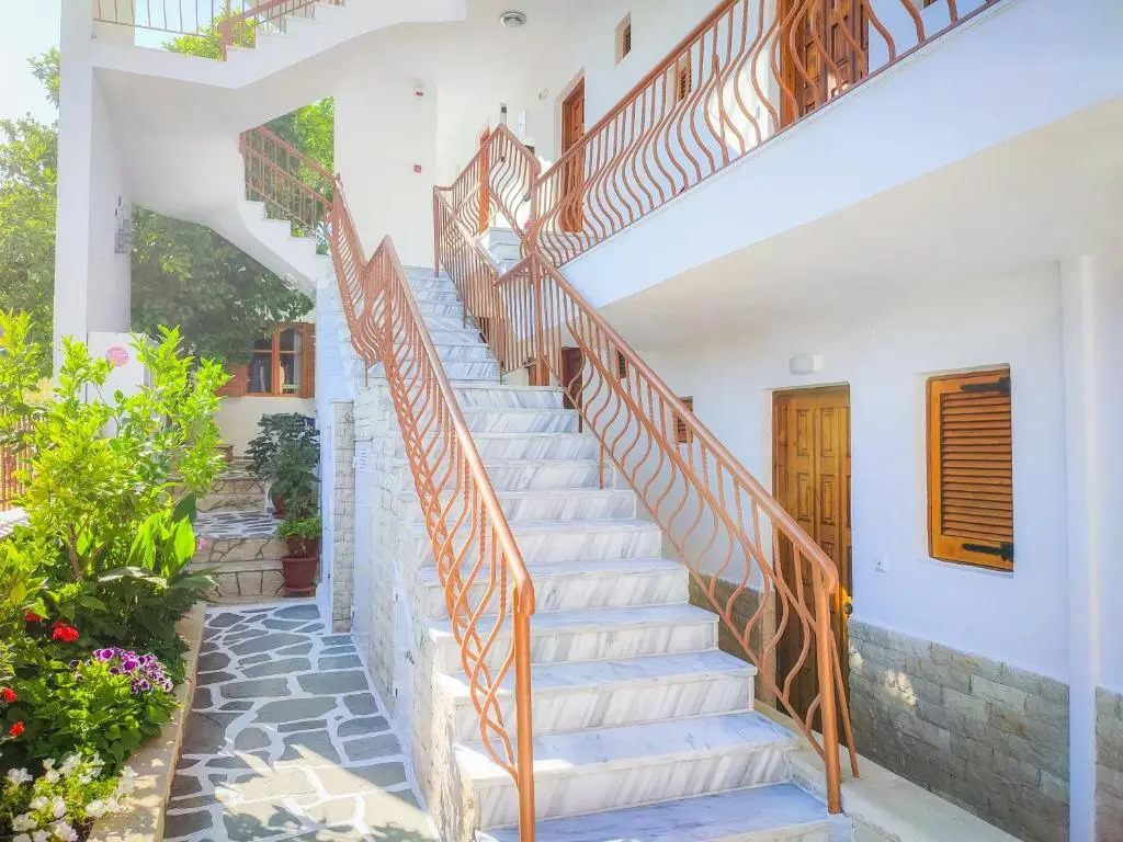 Apartments Eytyxia