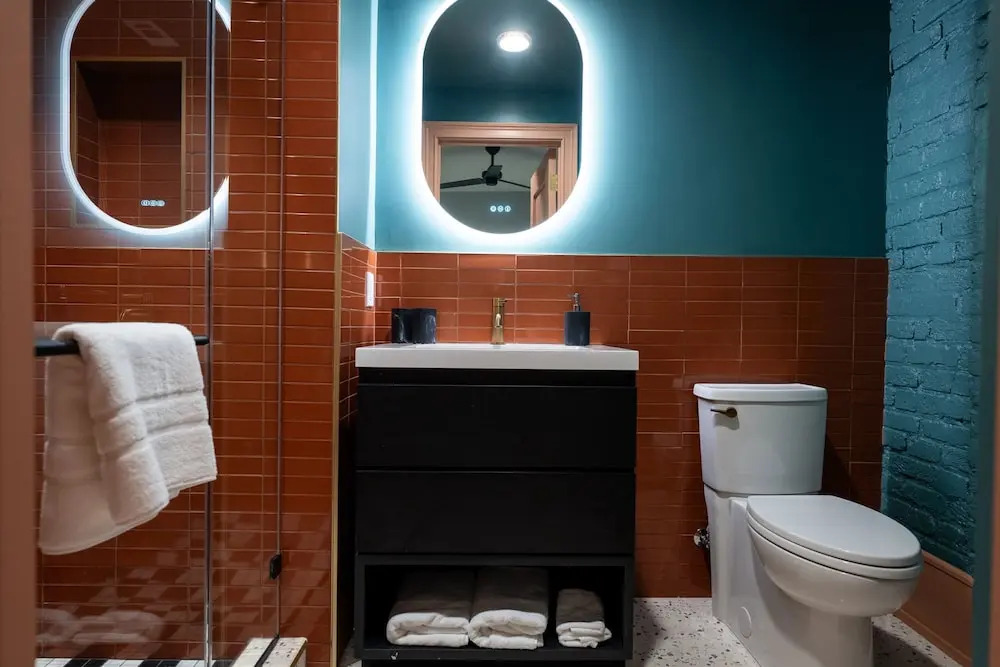 The Gisele - Charming 4BR 4BA for 8 - Pool & Streetcar Stop
