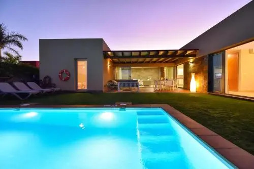 Salobre Villa with Pool Par 4 nr 9 by VillaGranCanaria