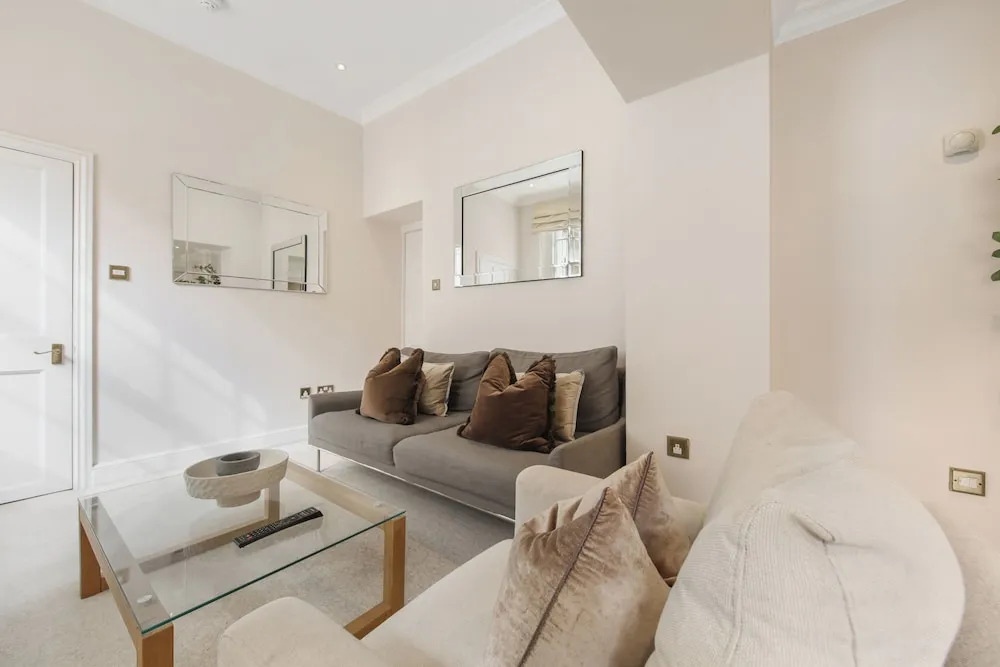 Hertford Flat 5