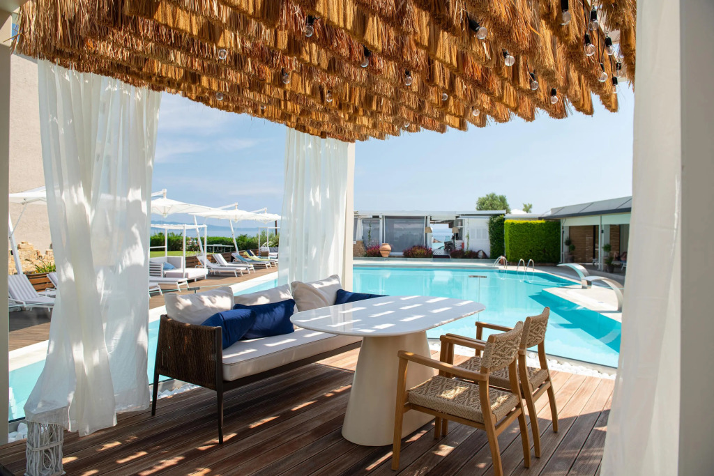 Antigoni Seaside Resort