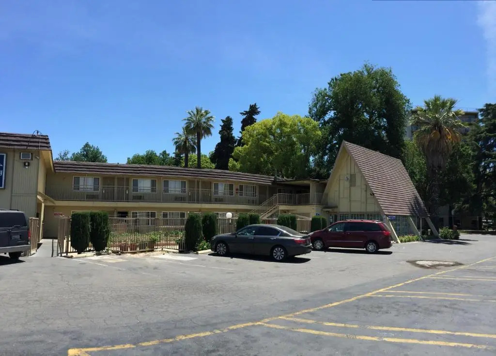 Discovery Inn