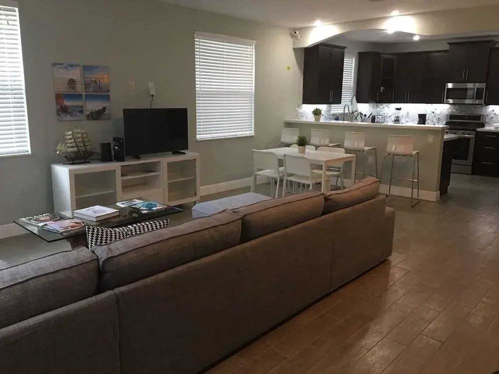 4 Bedroom Home by Ideal Experience VR
