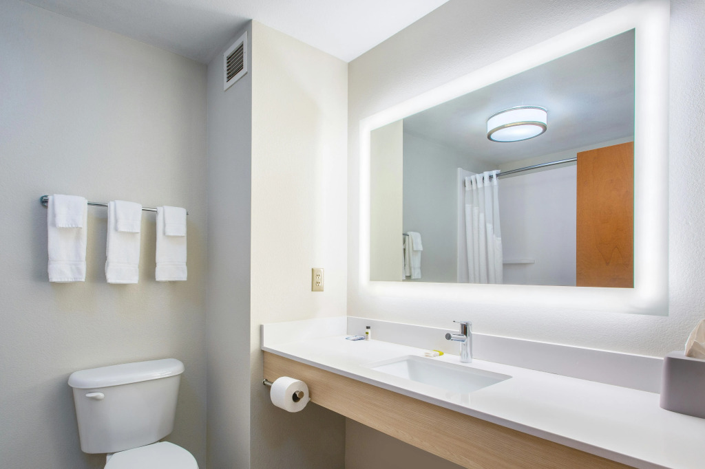 Holiday Inn Express Hotel & Suites Lewisburg by IHG
