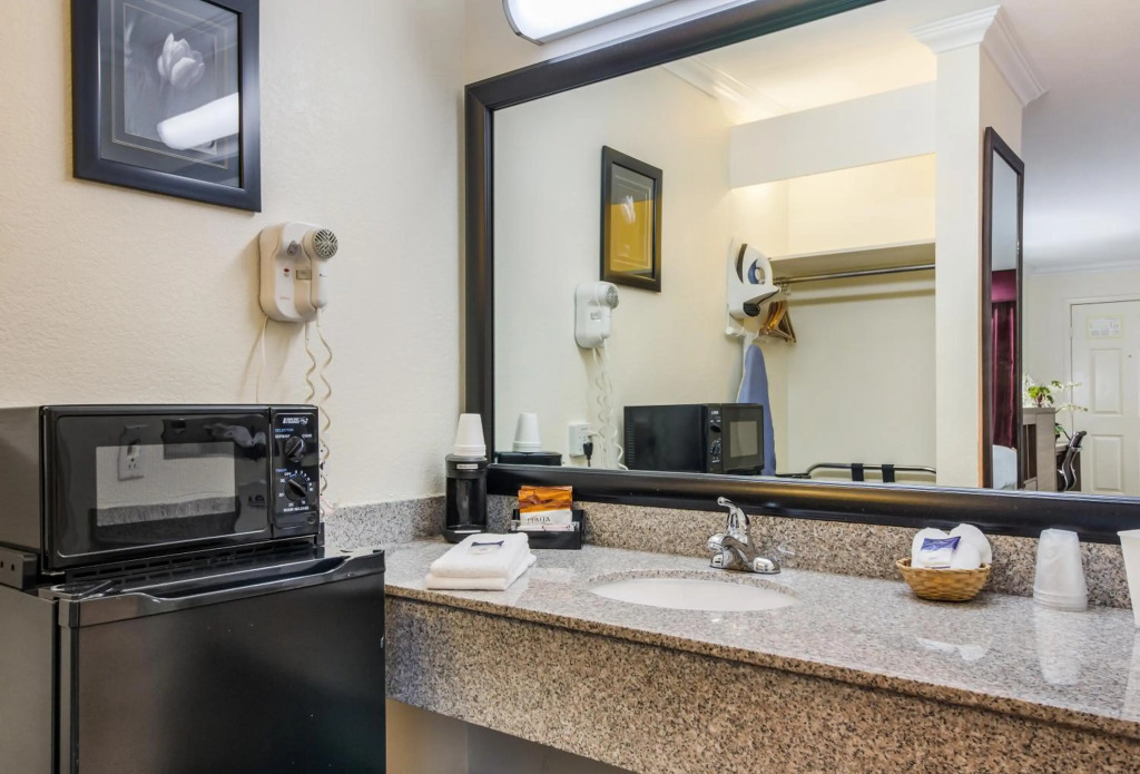 Americas Best Value Inn Columbus