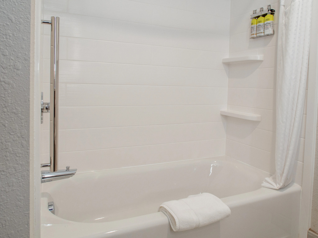 Holiday Inn Express & Suites - Oklahoma City Airport by IHG