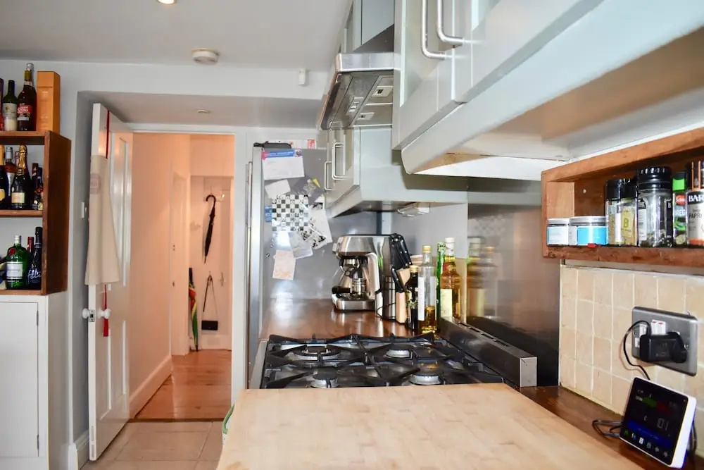 4 Bedroom Townhouse Near the Beach