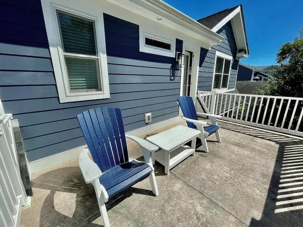 Scarborough Avenue 303