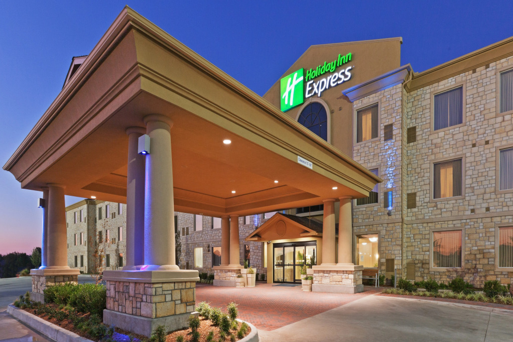 Holiday Inn Express & Suites Oklahoma City NW - Quail Springs by IHG