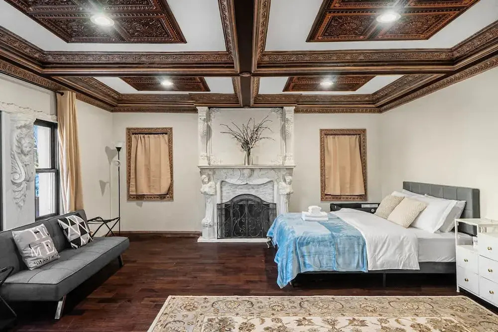 Stunning Roman Design 7bed5bath in Heart San Jose
