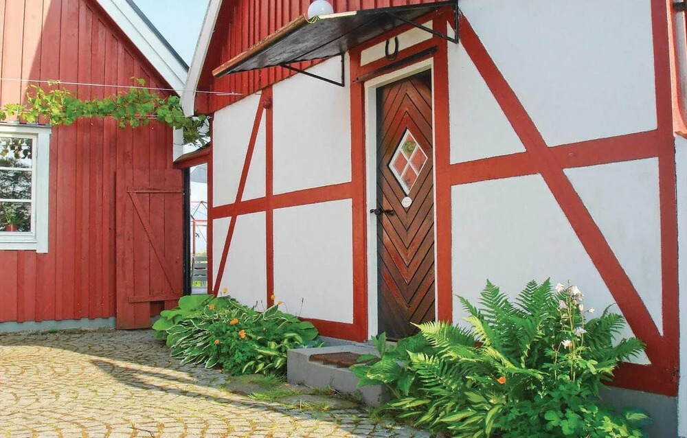 Pet Friendly Home In Hjärnarp With Wifi