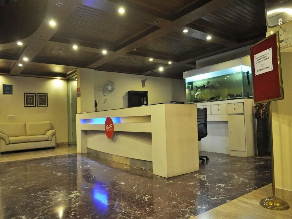 OYO Flagship 532 Sikanderpur Metro Station