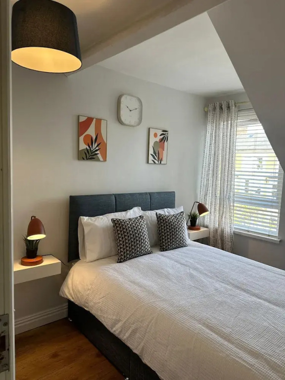 Ocho Homes Lux By Eight Continents, Belfast