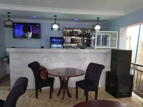 11:45 Hotel & Suites