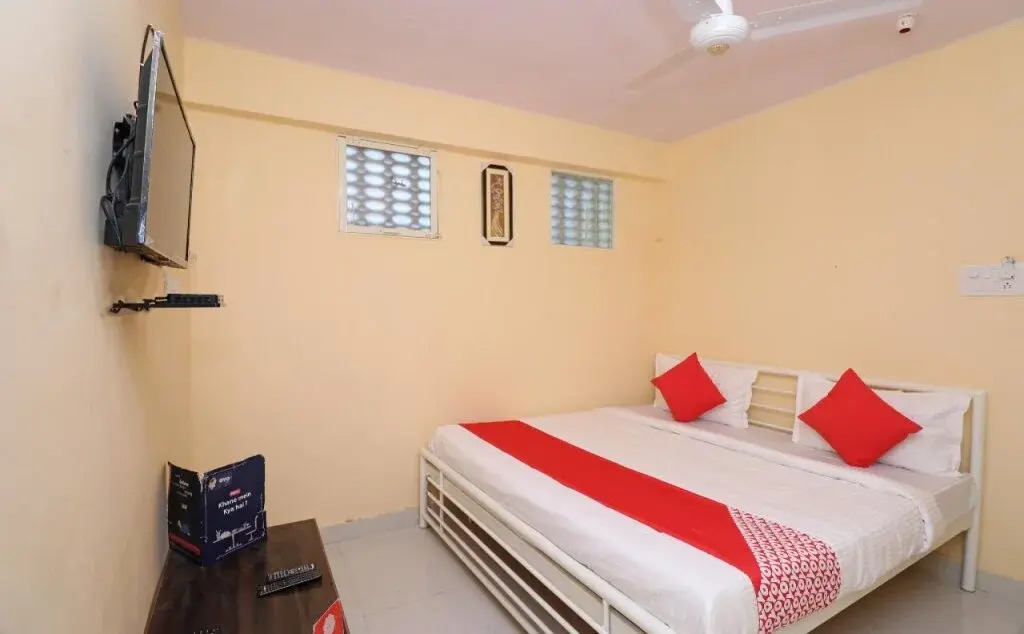 OYO 22898 Hotel Narayan Palace