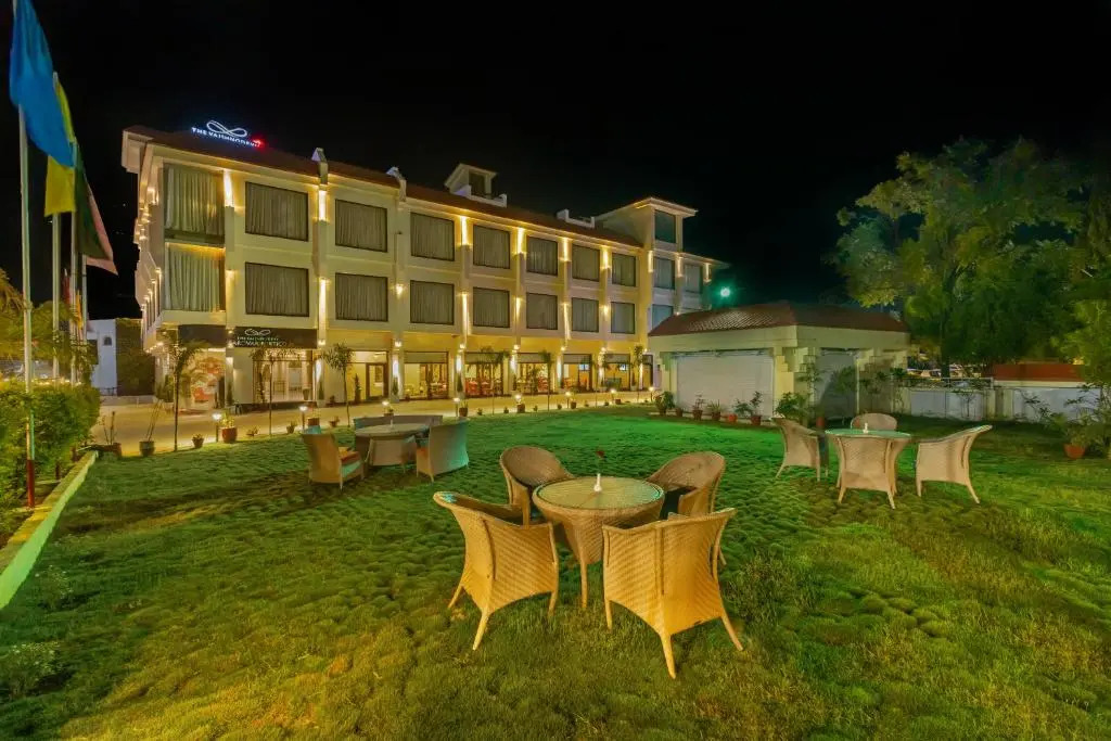 The Vaishnodevi Sarovar Portico