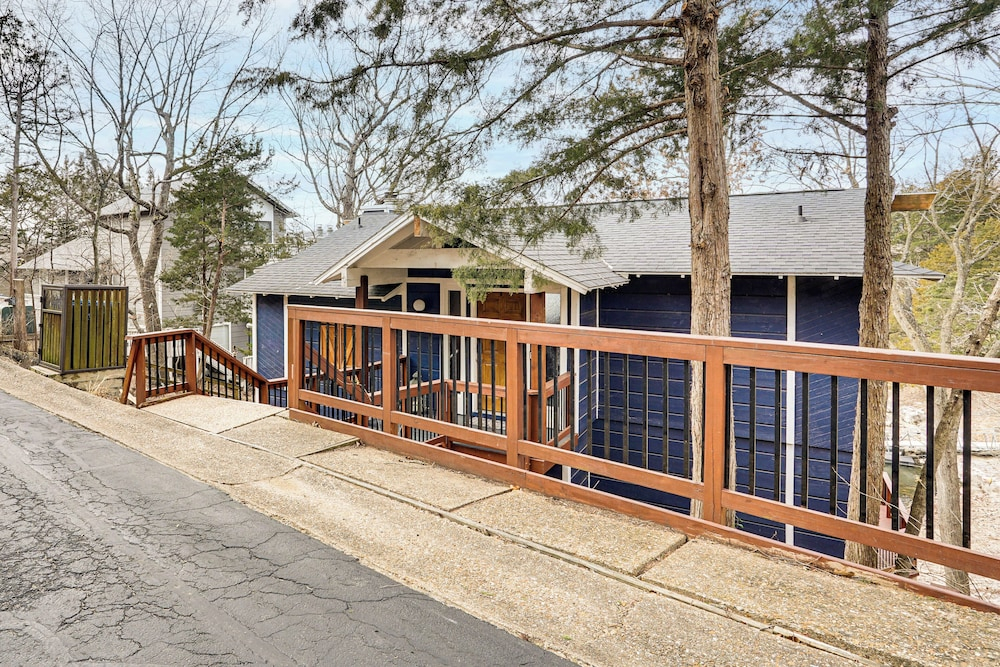 Private Dock at Ozarks Home Next to Margaritaville