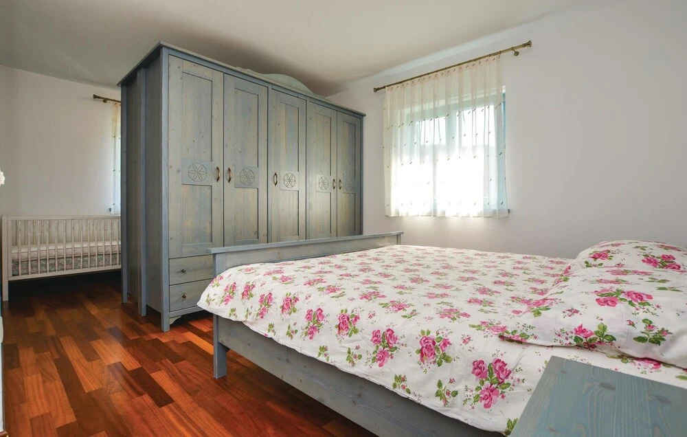 Cozy Home In Koper With Wifi