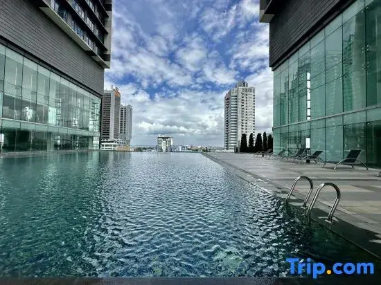 Sky 88 Highfloor Cityview Couple Suites near KSL | Studio