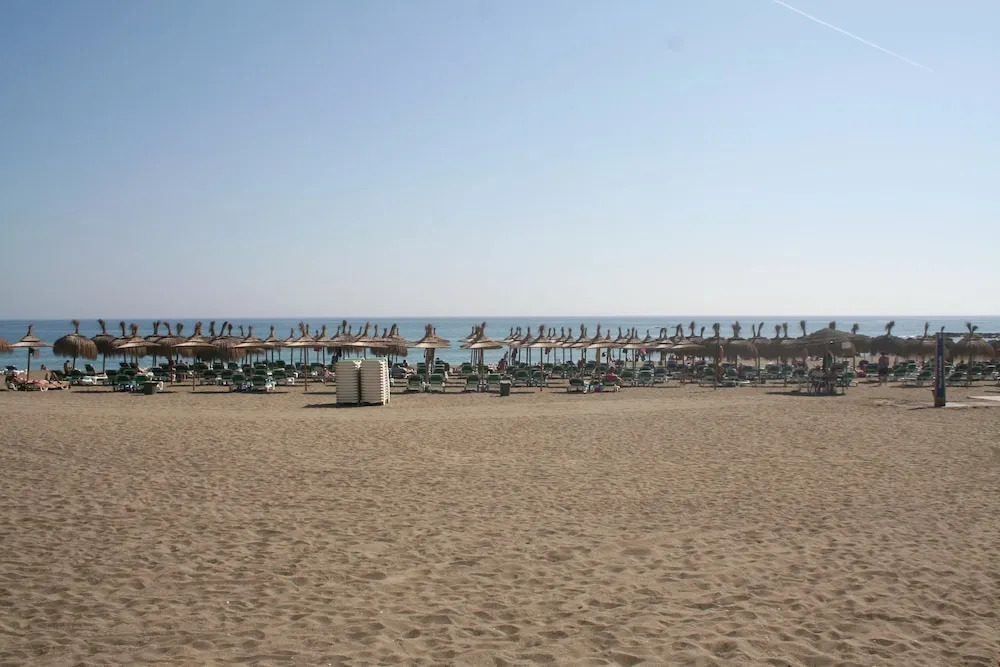 Valdecantos Beachfront Apartments