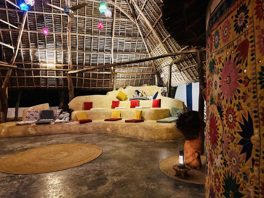 Kameleon Blue Arts Lodge