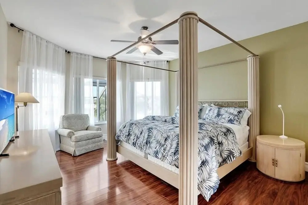 Juniper Ct. 939 Marco Island Vacation Rental 4 Bedroom Home