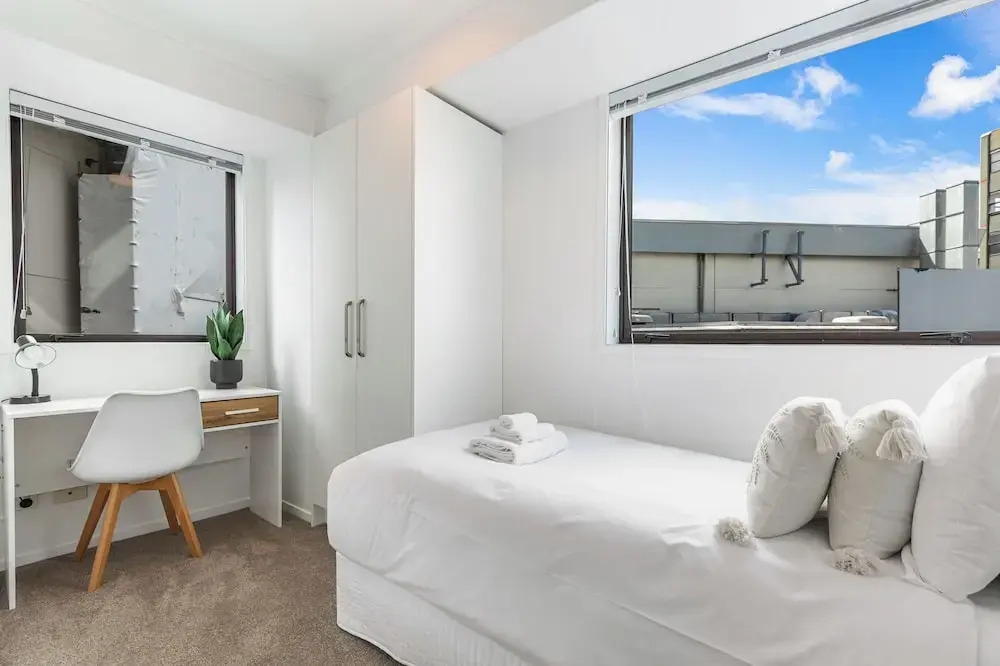 Central 3BR Full Kitchen & Amenities Zodiak Stays