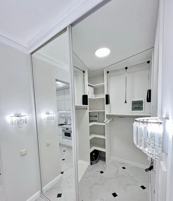 Designer Apartments near Dana Mall