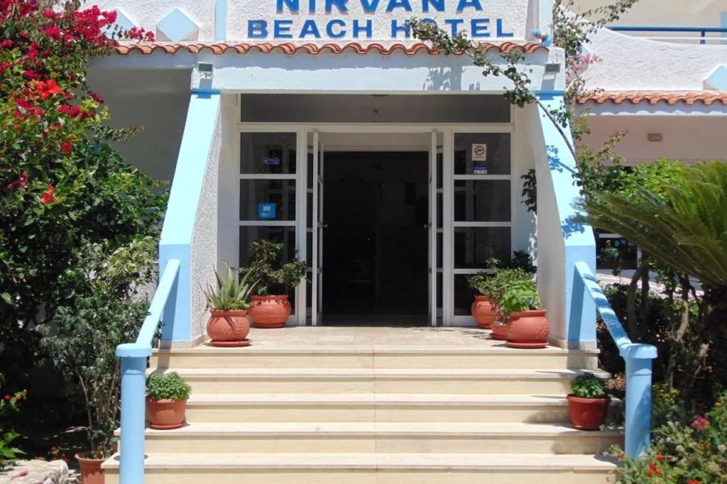 Отель Nirvana Beach