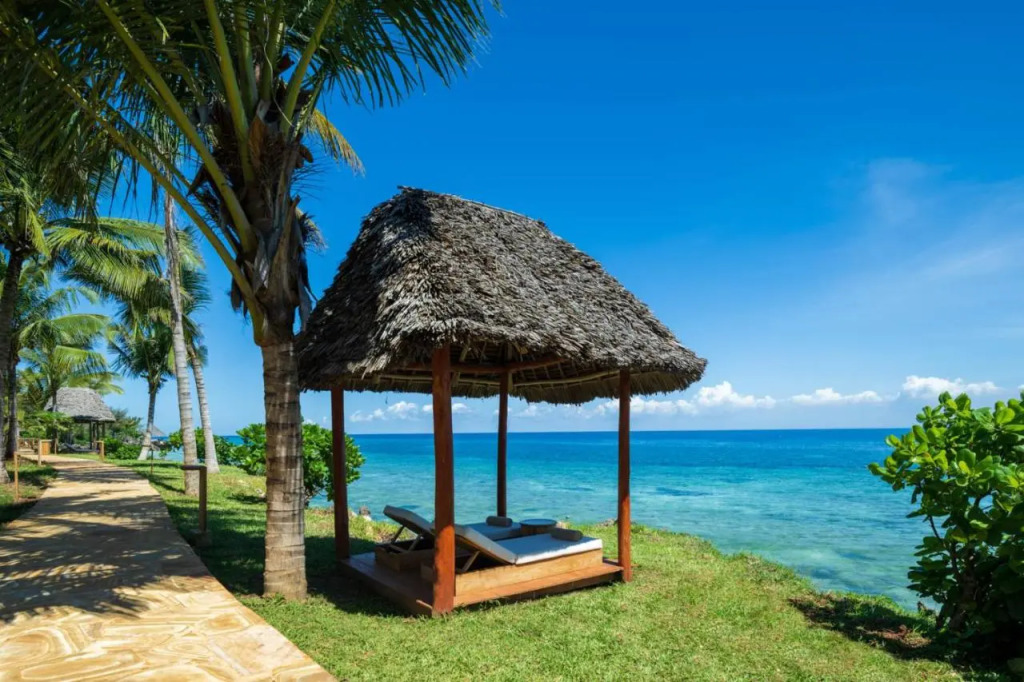 Kwanza Resort By SUNRISE