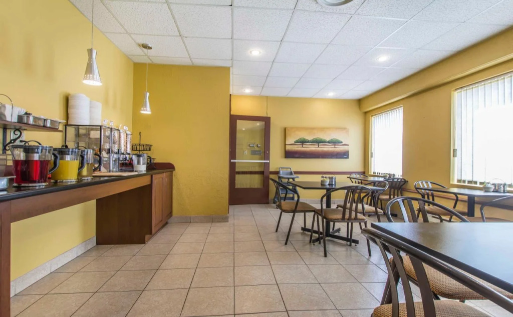 Motel 6-Moncton, NB