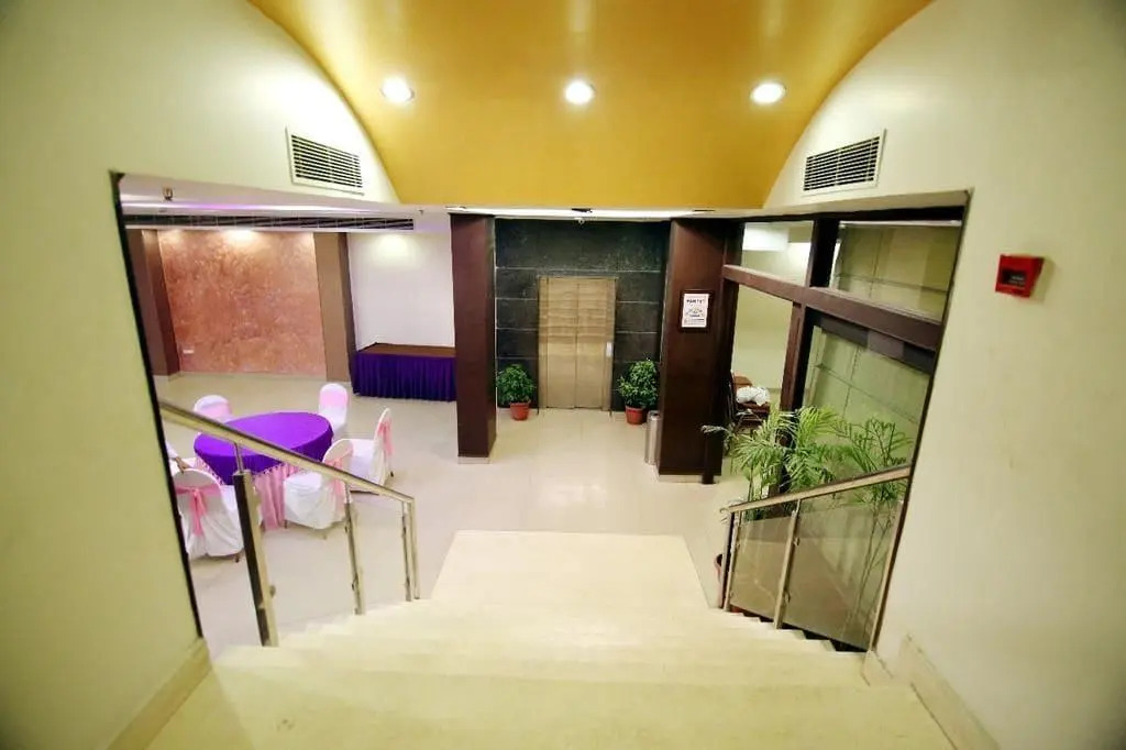 Rousha Inn