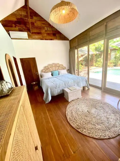 Luxury 5 Bedrooms Villa with Private Pool - Canggu